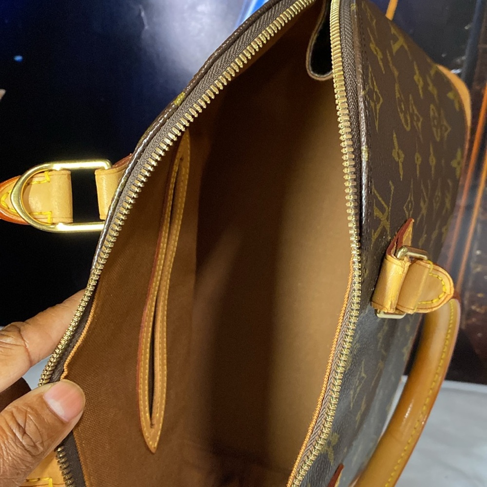 Louis Vuitton Alma very clean with a few light spot cause by me - Picture 2 of 8